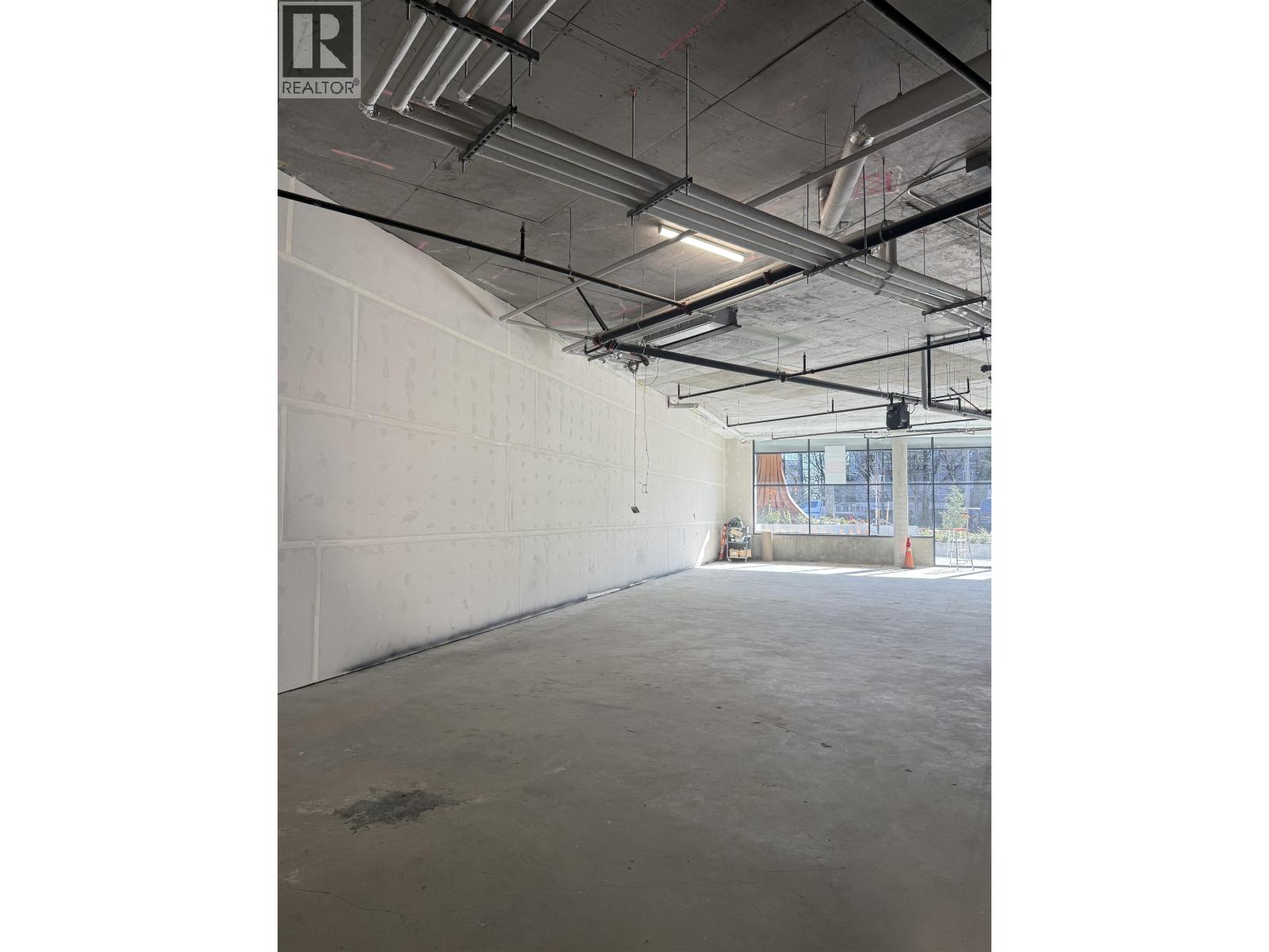 157 422 E 3RD STREET