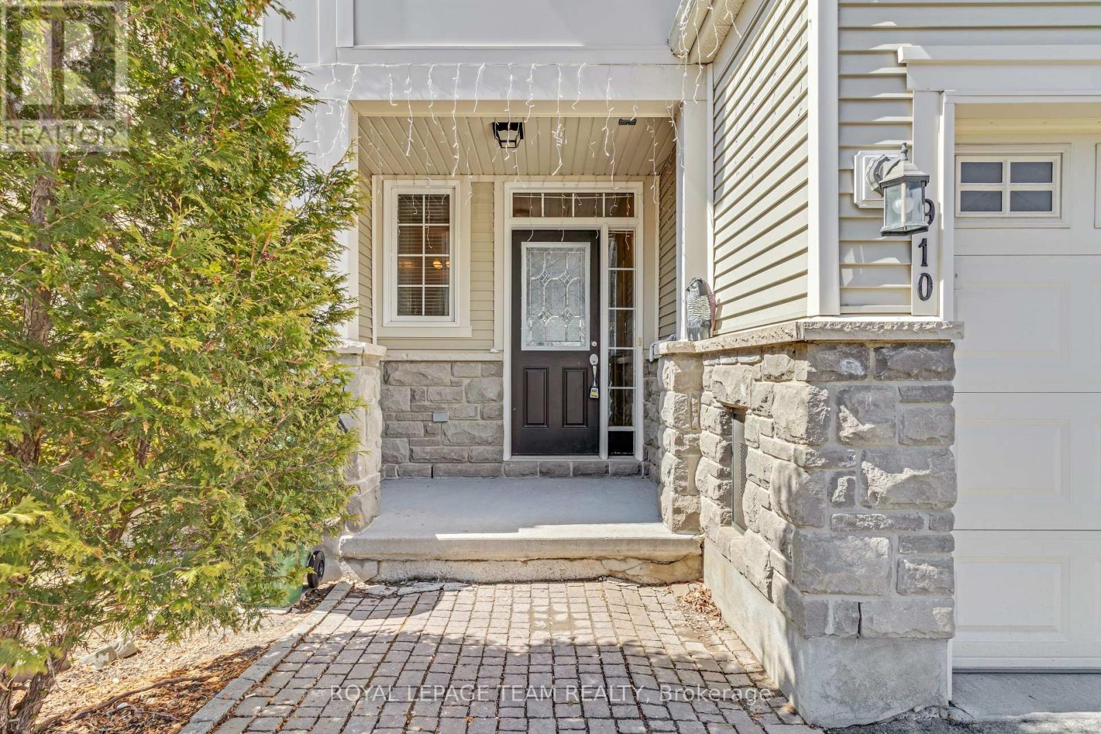 910 CALDERMILL PRIVATE W