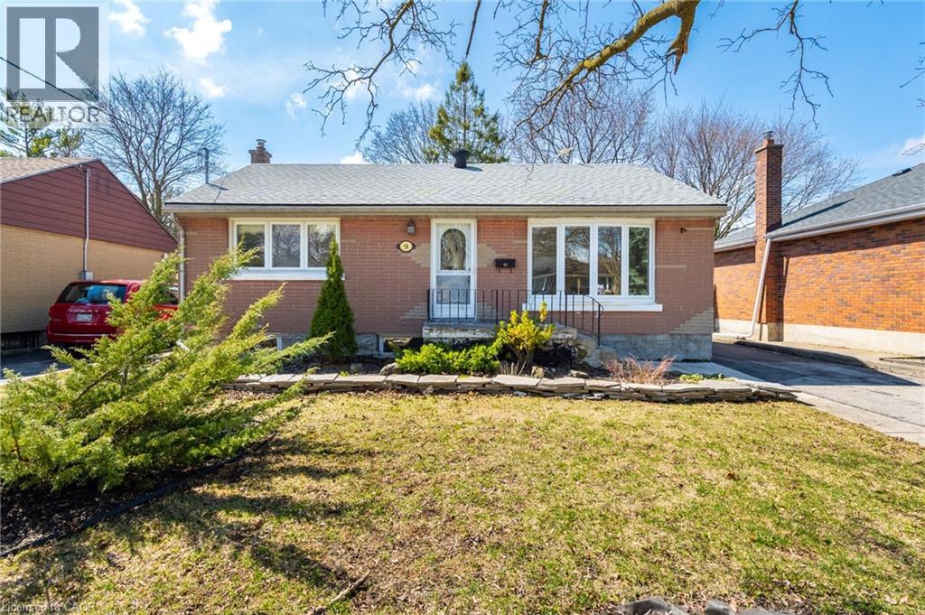 58 LOWREY Avenue S