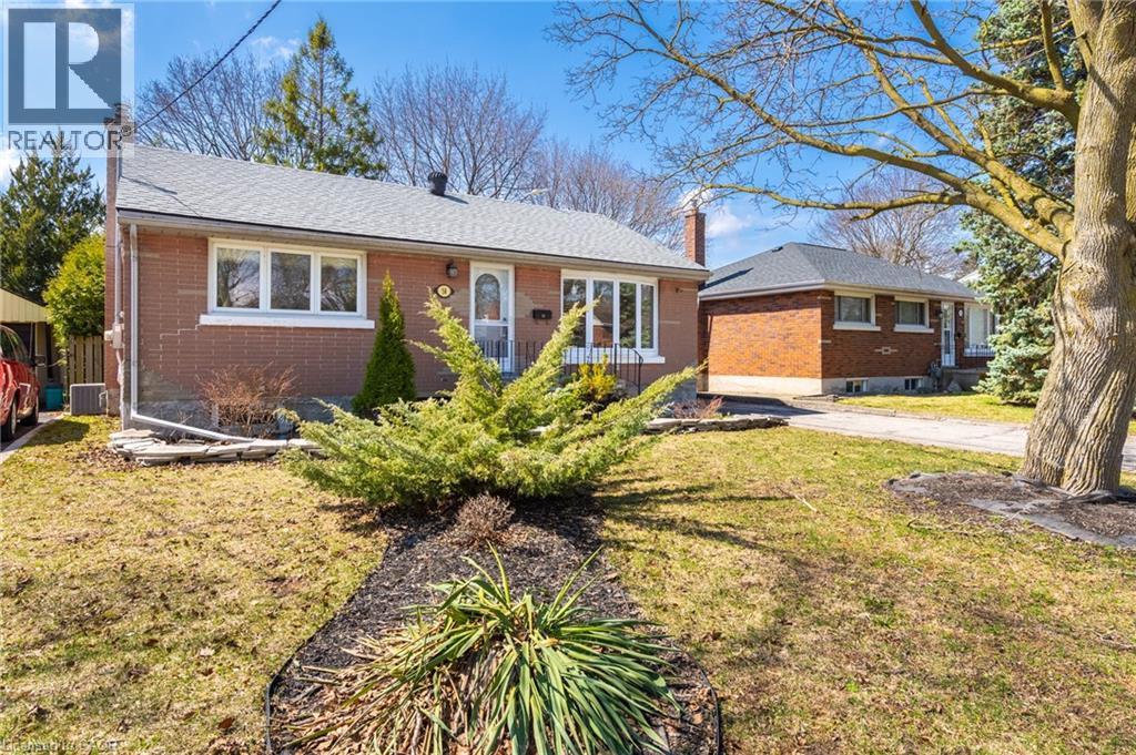 58 LOWREY Avenue S