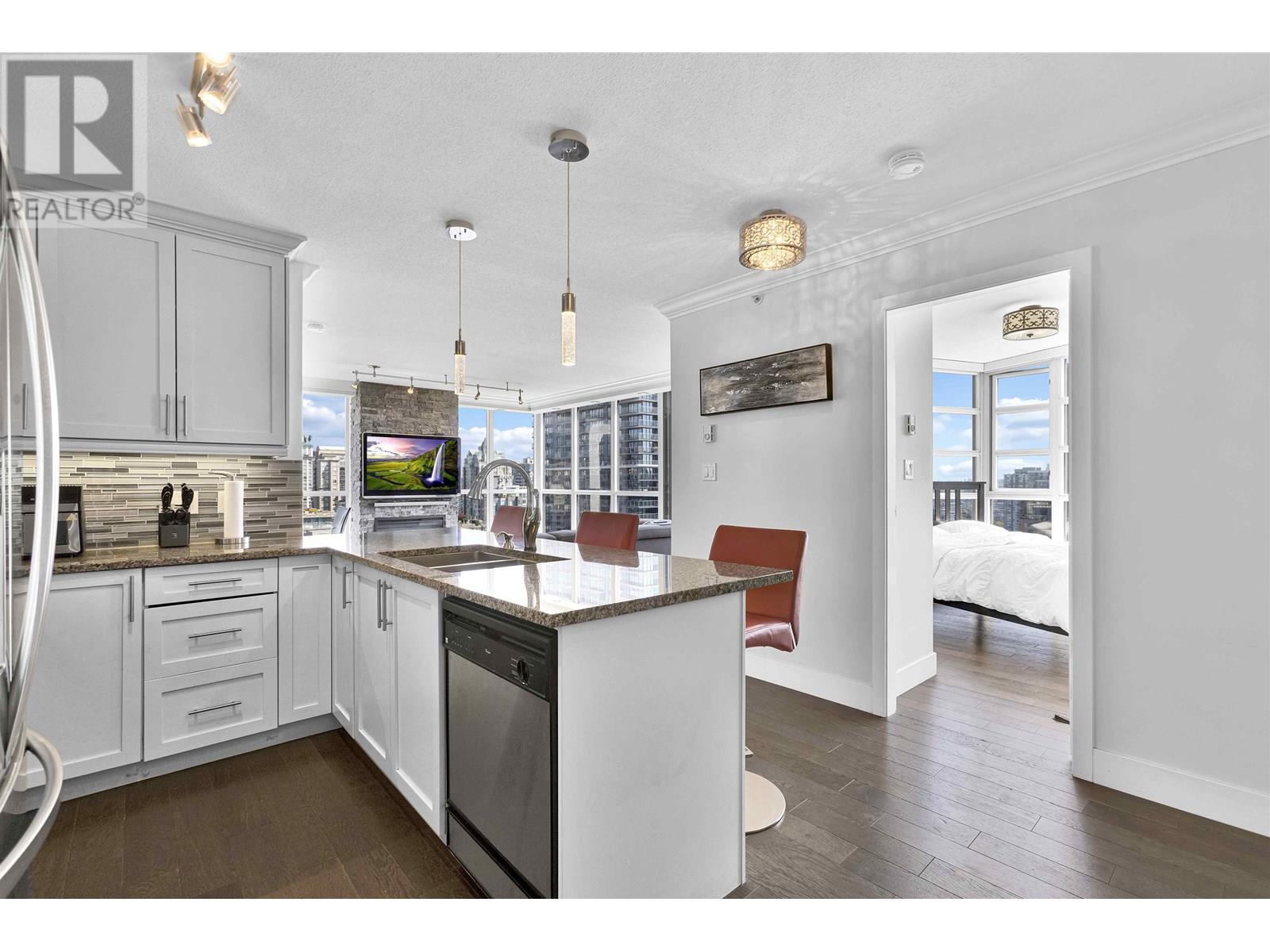 "2404" 1199 SEYMOUR STREET
