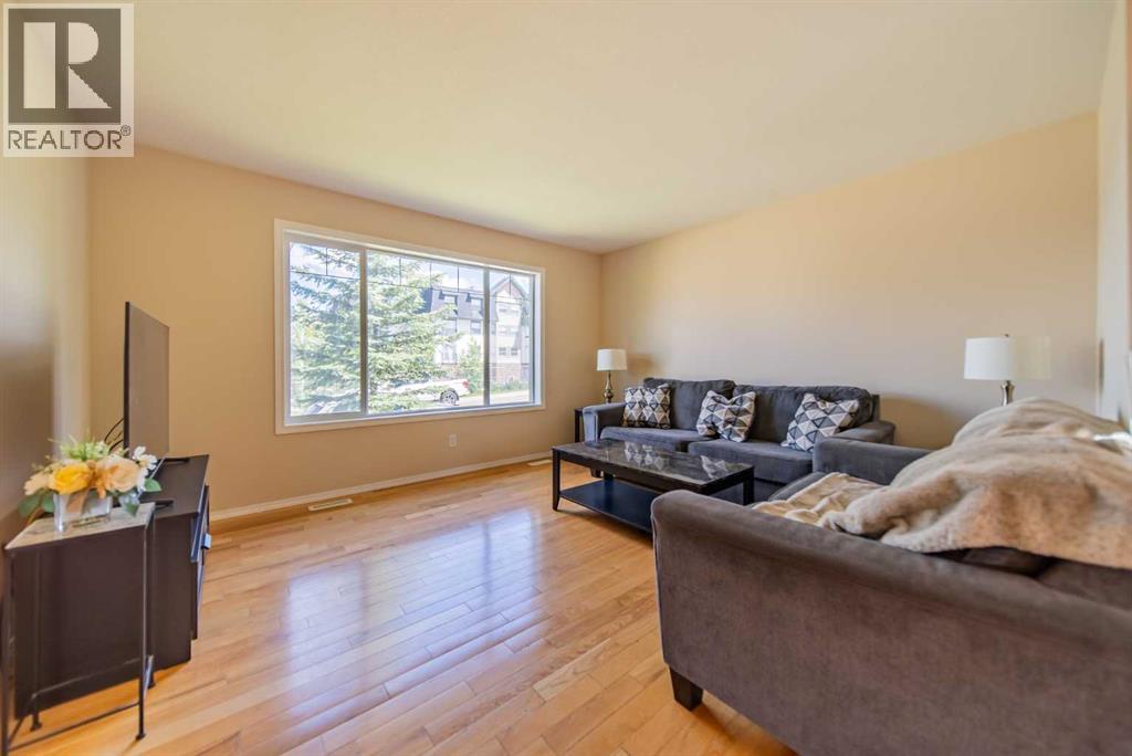 131 Everglen Rise SW