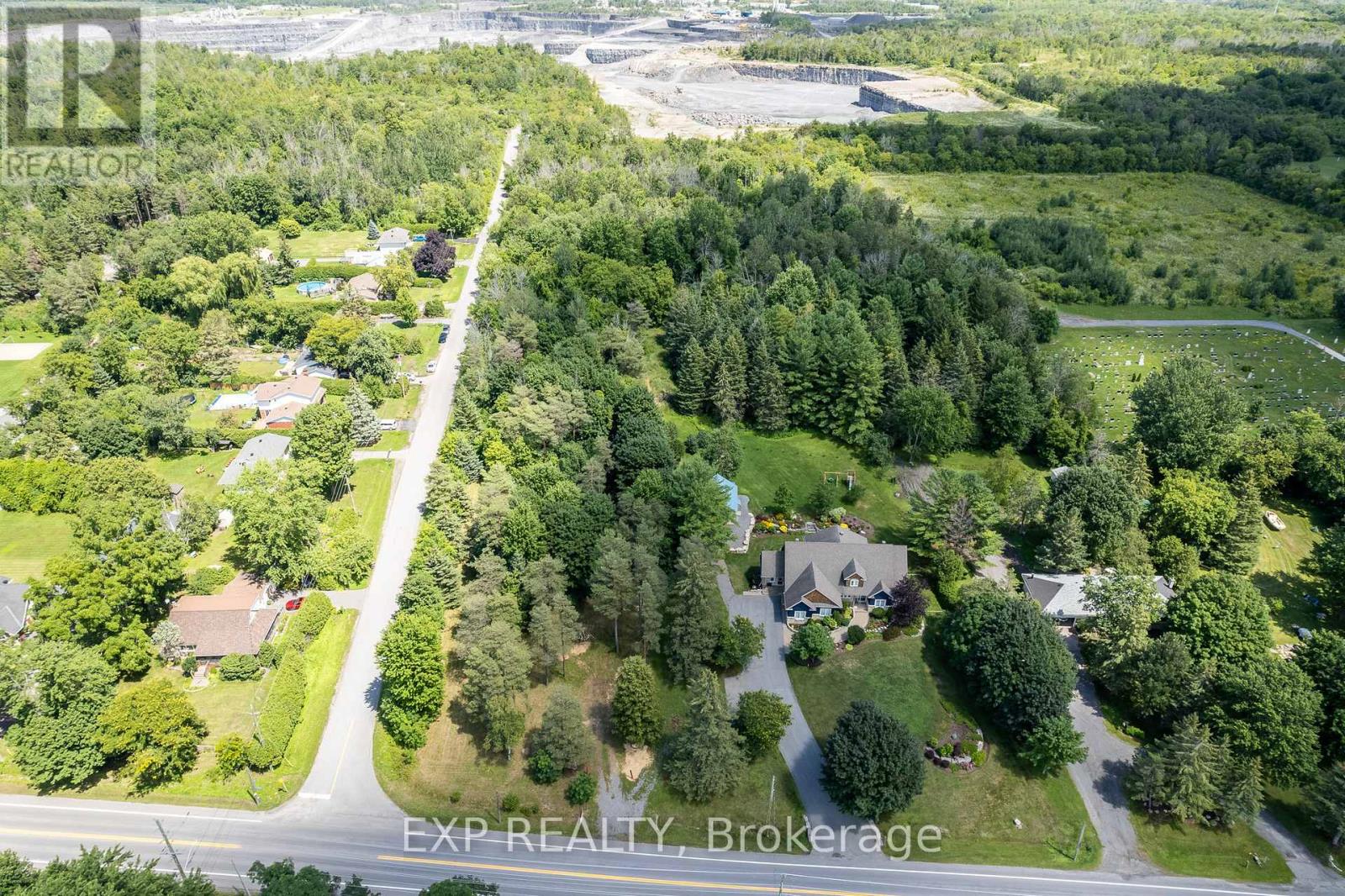 5486 OLD RICHMOND RD. ROAD W