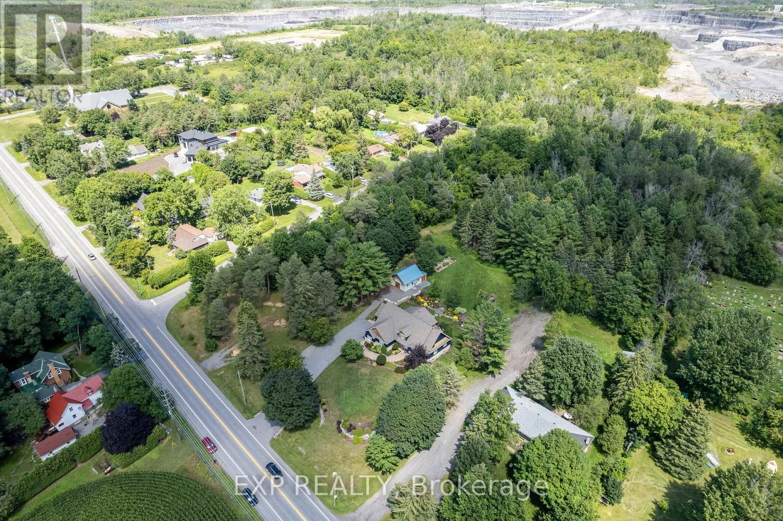 5486 OLD RICHMOND RD. ROAD W