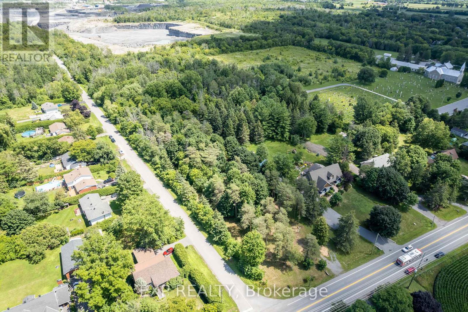 5486 OLD RICHMOND RD. ROAD W