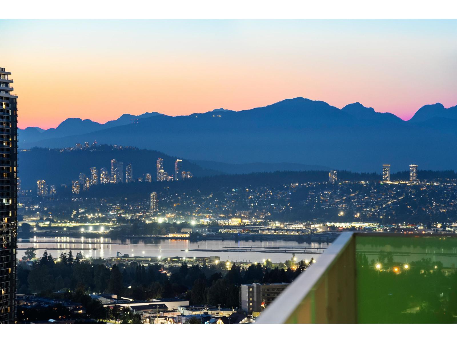 3102 10428 WHALLEY BOULEVARD