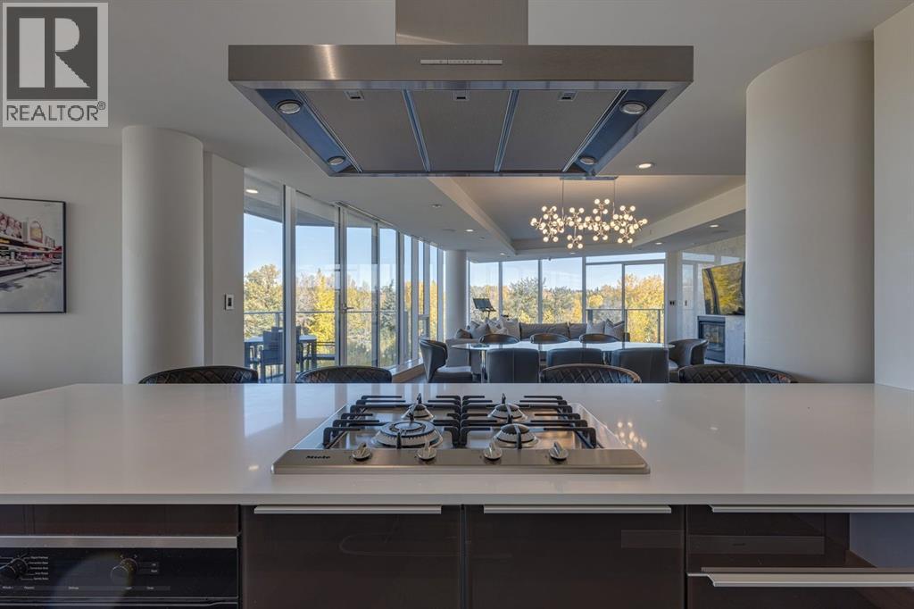 412, 738 1 Avenue SW