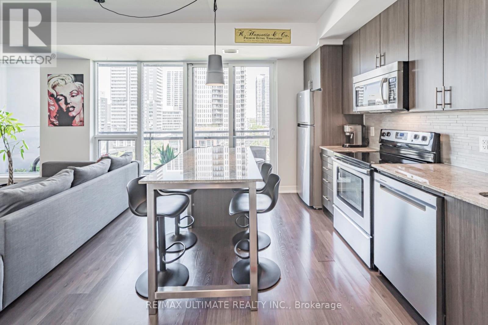 901 - 225 SACKVILLE STREET
