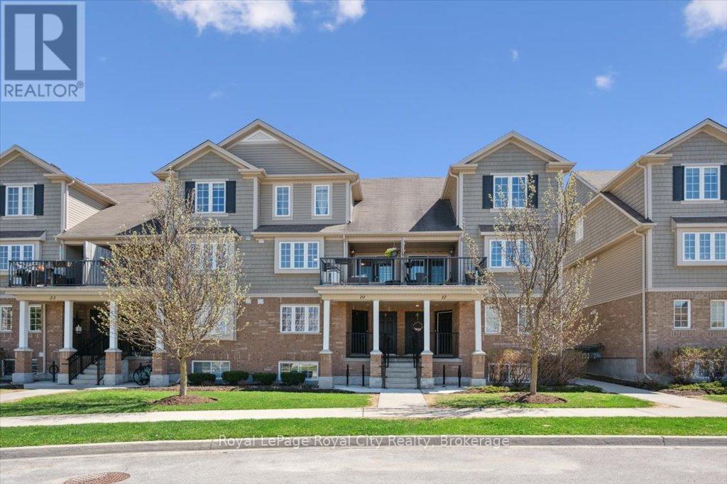 19B - 15 CARERE CRESCENT