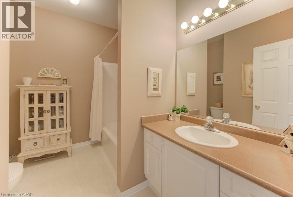 545 LAURELWOOD Drive Unit# 8