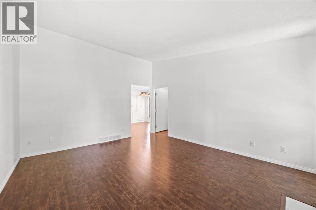 28 Templegreen Bay NE