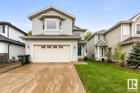 34 CAVAN RD Sherwood Park AB T8H2K7