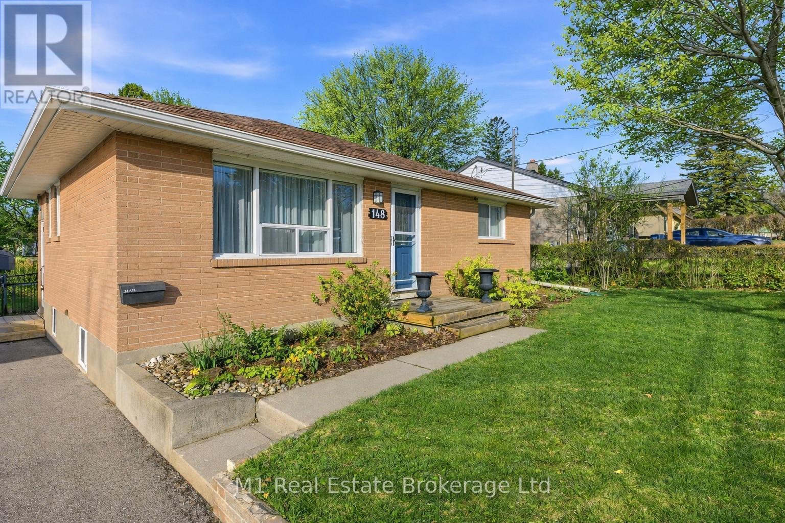 148 VICTORIA ROAD N