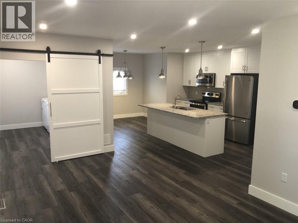 805 ROCKWAY Drive