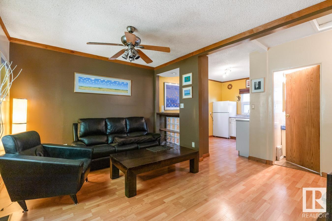 11211 72 AV NW