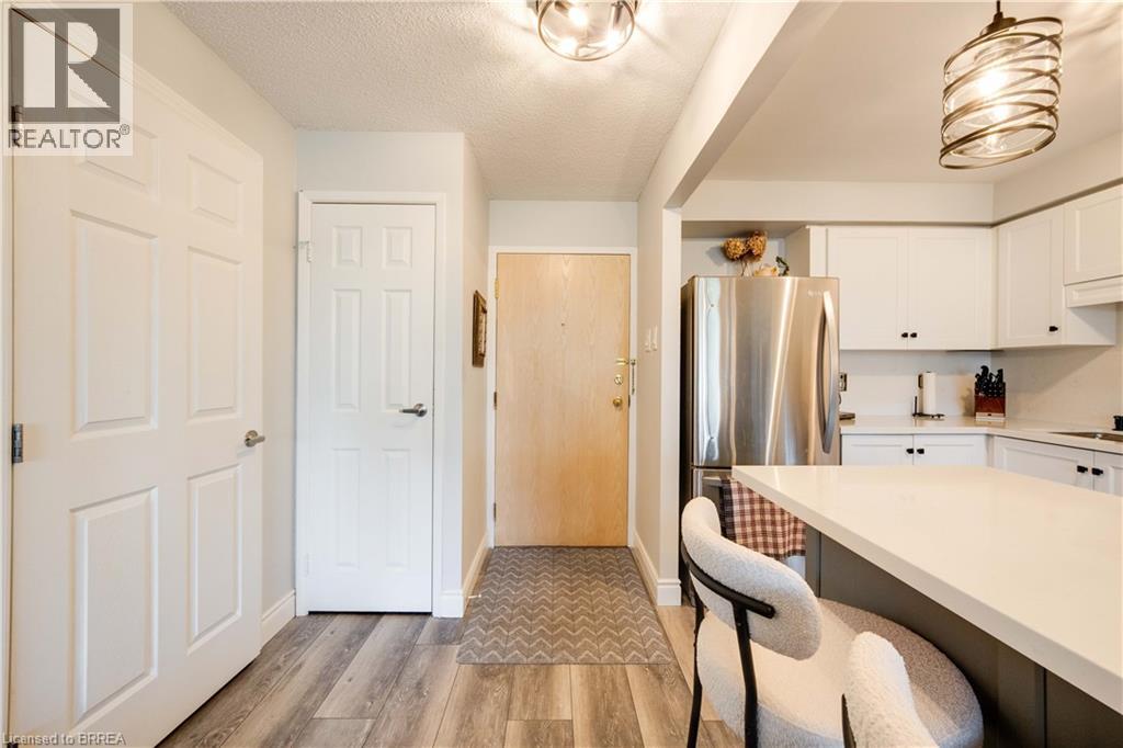9 BONHEUR Court Unit# 401