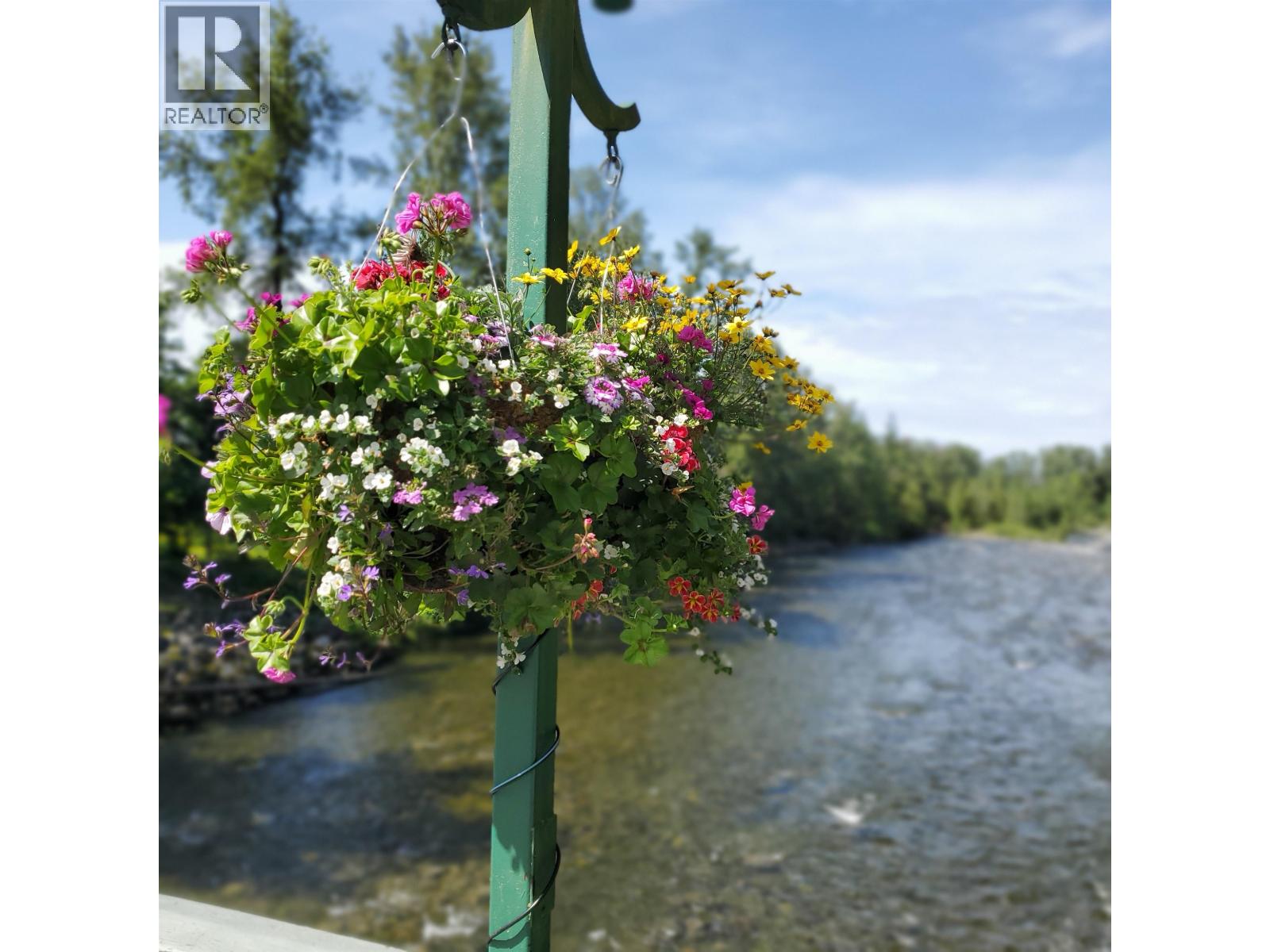 1006 2016 FULLERTON AVENUE