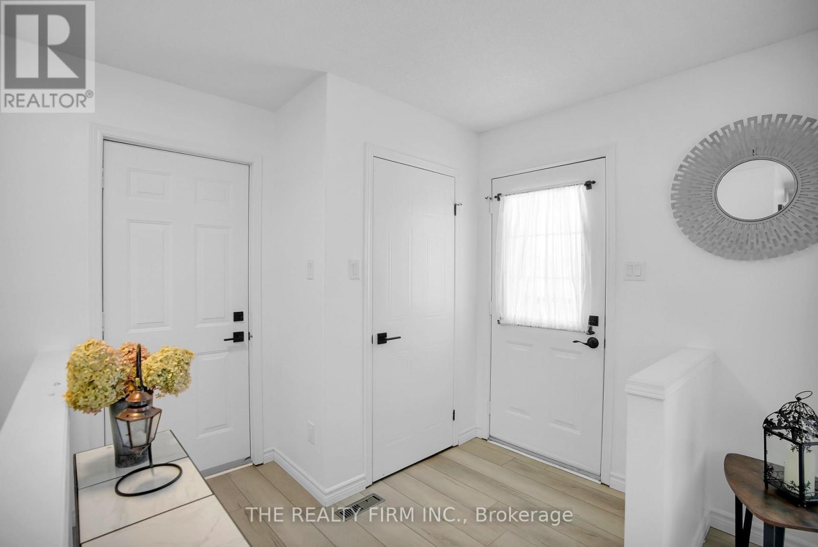 16 - 601 GRENFELL DRIVE