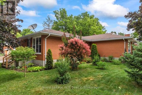 382 3RD STREET Hanover ON N4N1B3