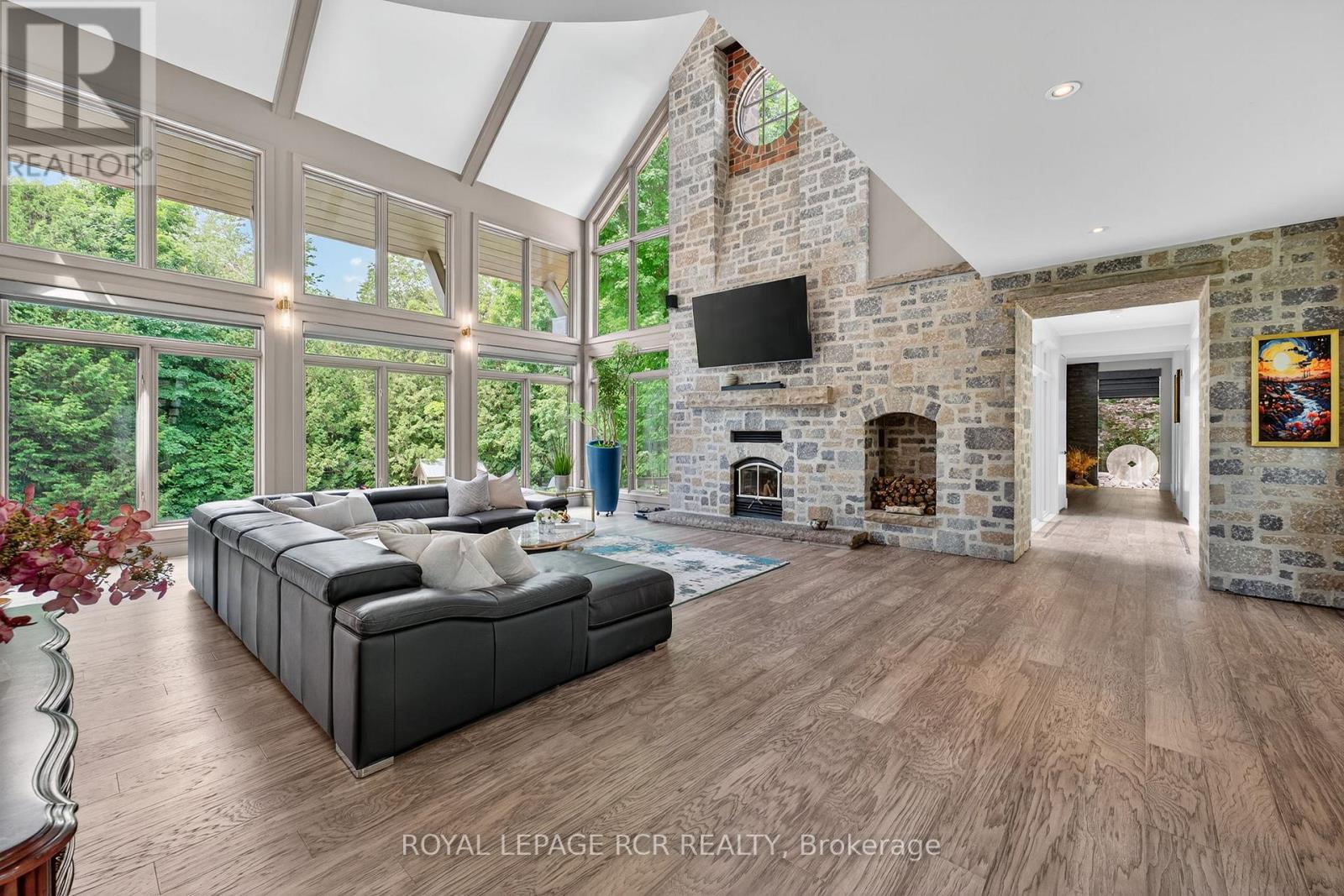 18 MOUNT HAVEN CRESCENT