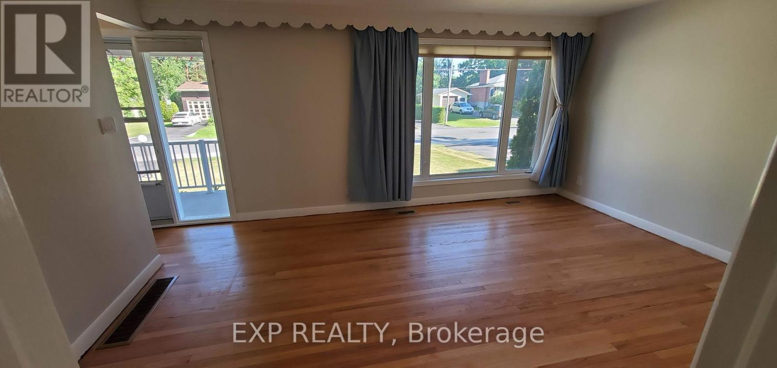 113 RIDGEFIELD CRESCENT