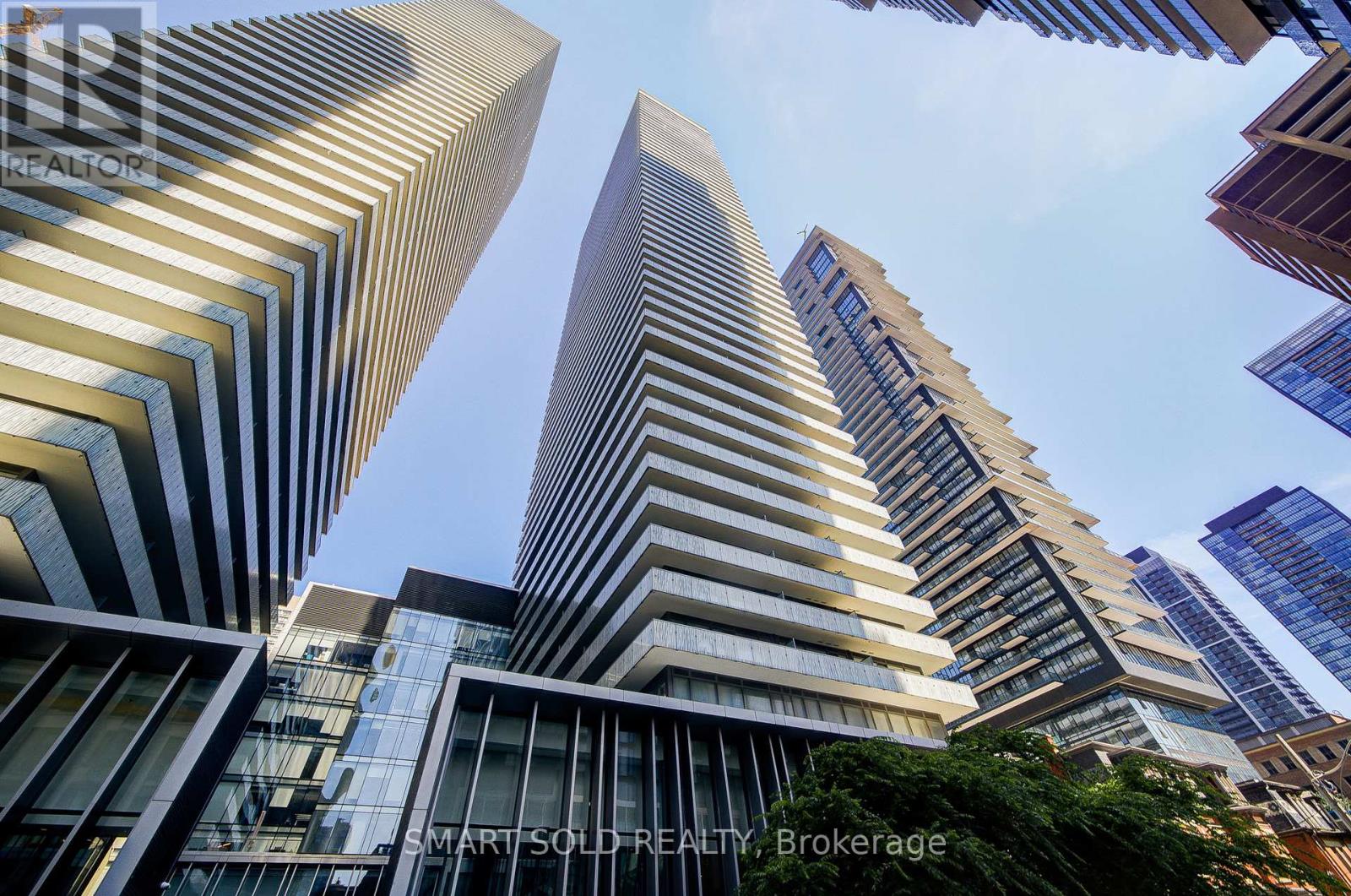 2909 - 50 CHARLES STREET E