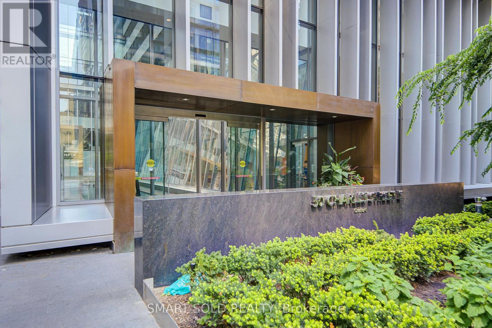 2909 - 50 CHARLES STREET E