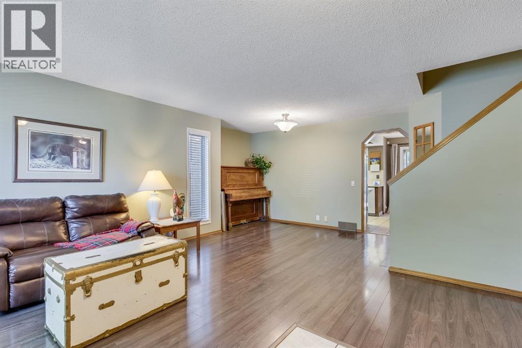 212 Mckerrell Way SE