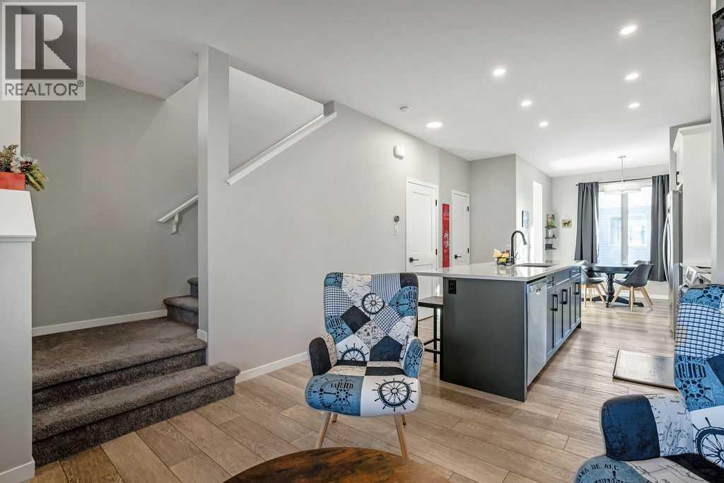 325 Ellen Park