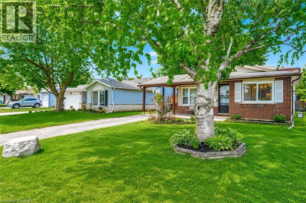 98 BELWOOD Crescent