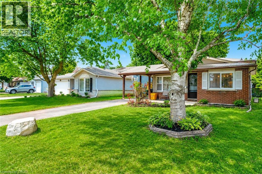 98 BELWOOD Crescent