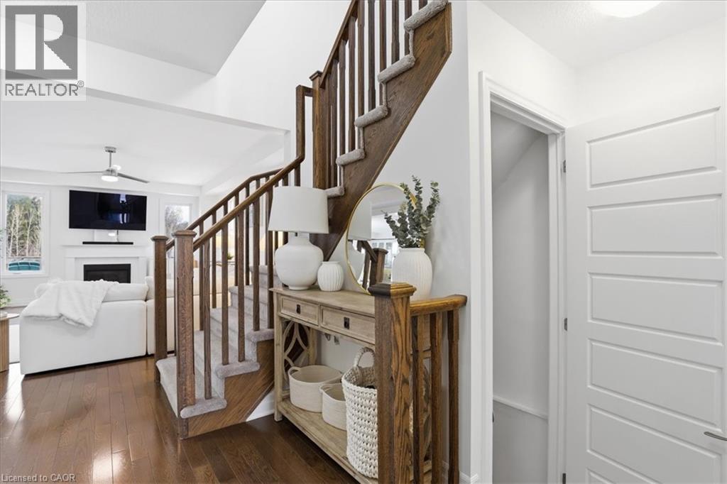 328 SHADY GLEN Crescent