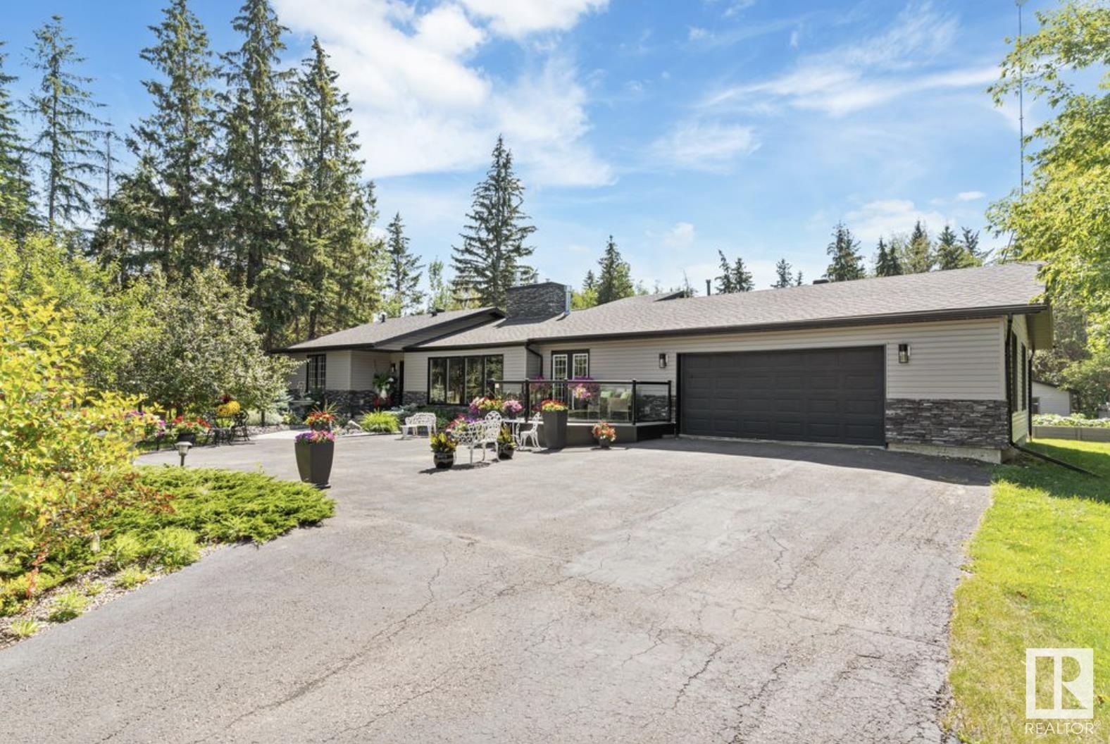 32 Silverchief Cr