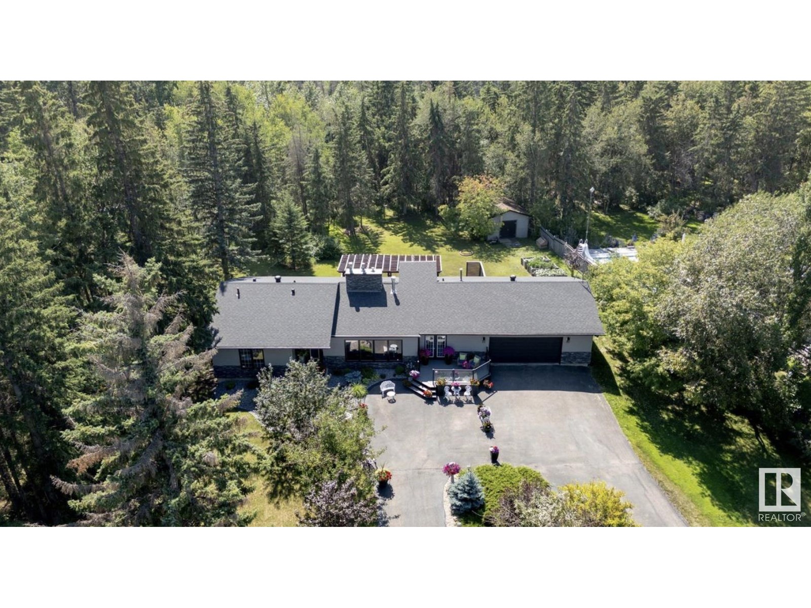 32 Silverchief Cr