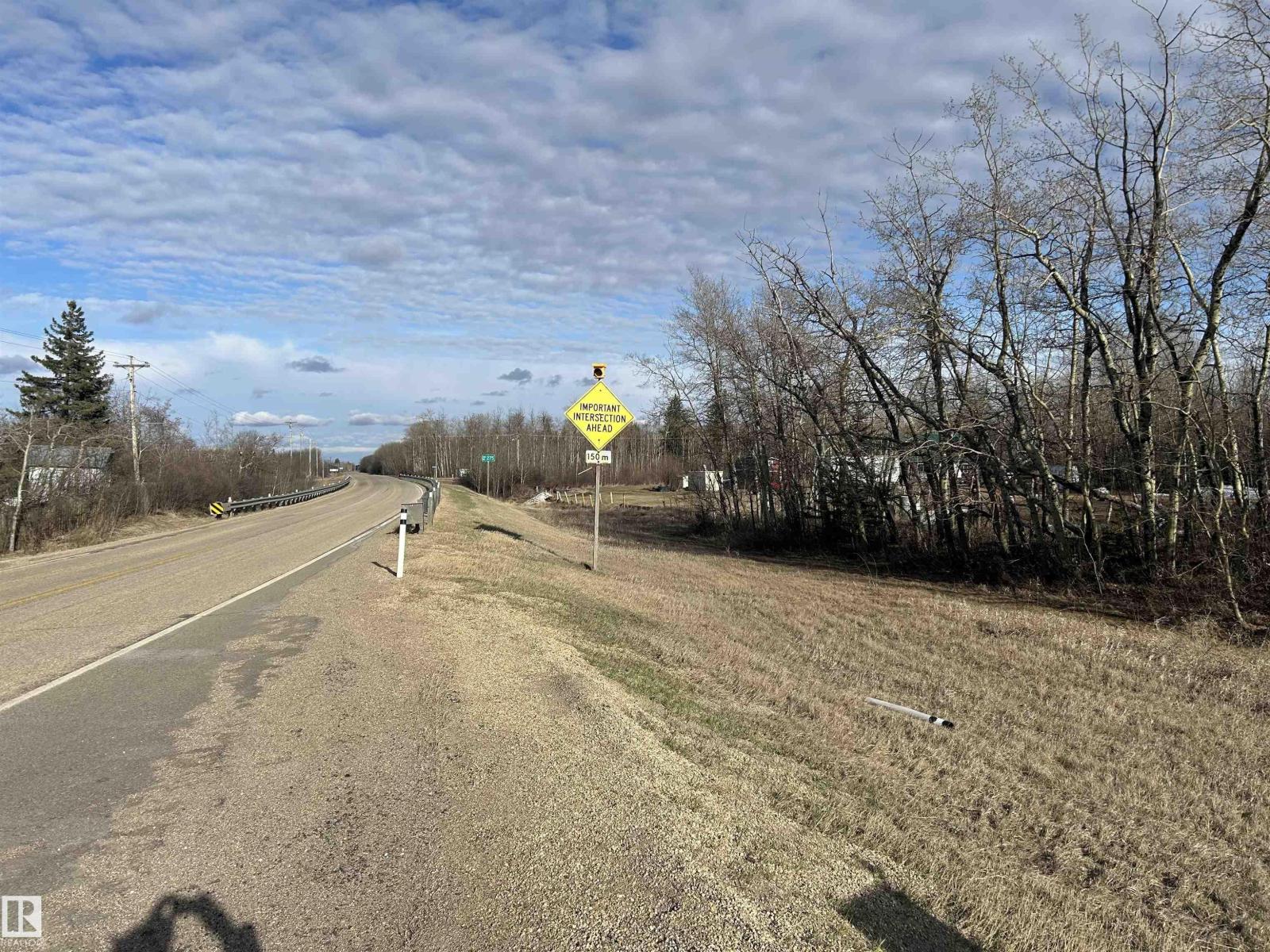 #102 54500 LAC STE ANNE TR