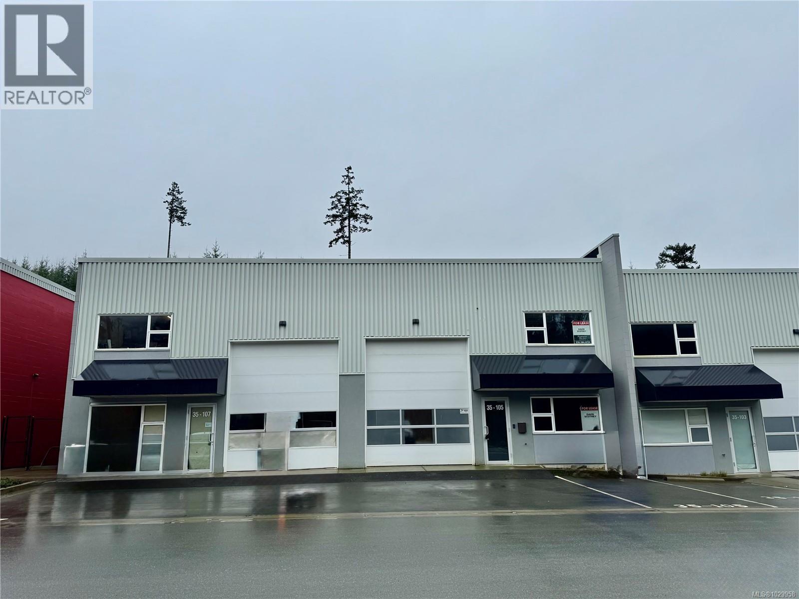 4 Units 700 Shawnigan Lake Rd