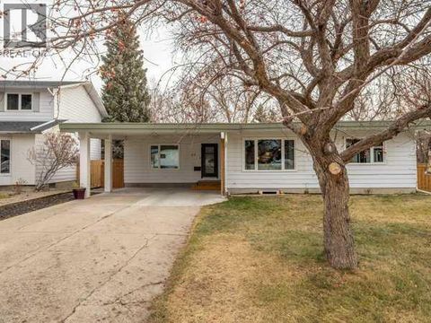 25 Nevada Road W Lethbridge AB T1K4A6