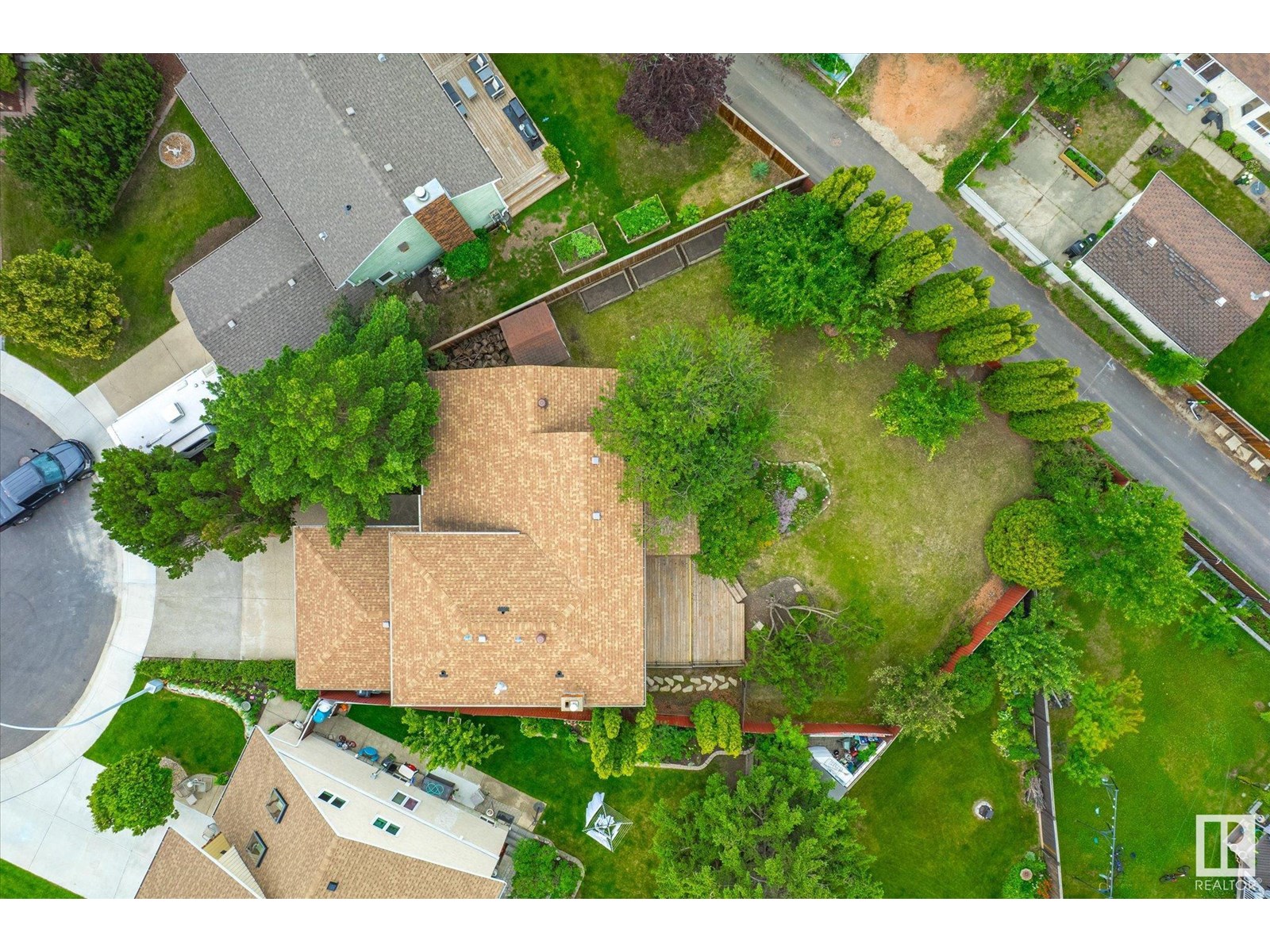 17524 55 AV NW