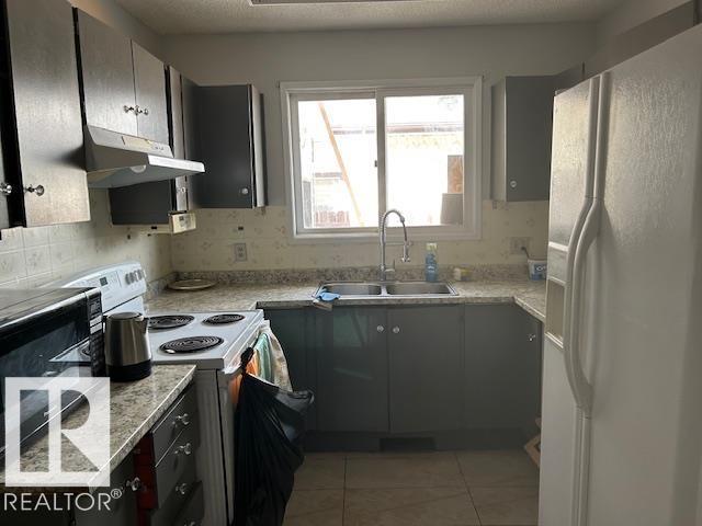 135 HUMBERSTONE RD NW