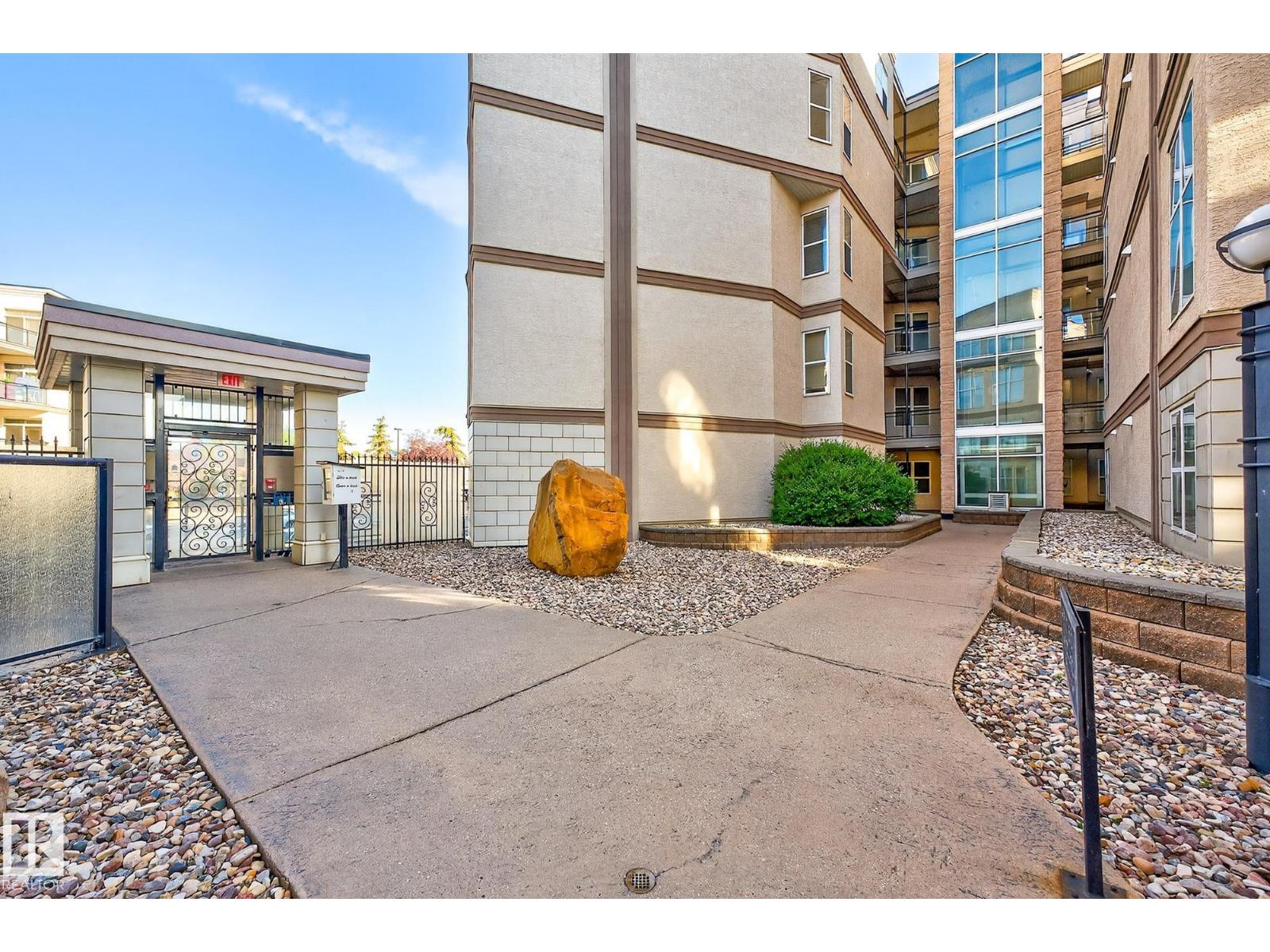 #403 4835 104A ST NW