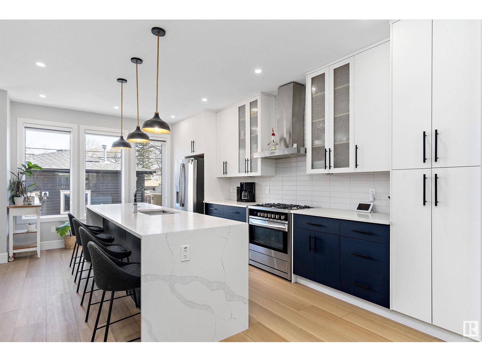 10735 130 ST NW