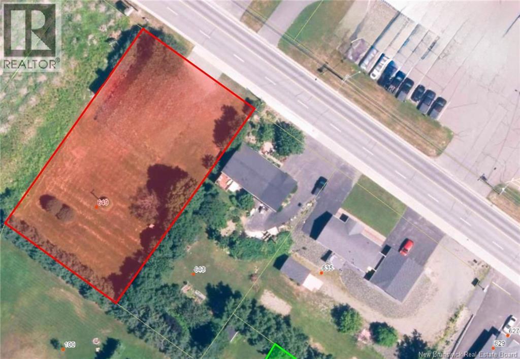 Photo 1 of 8 — 649 Madawaska Road, Grand-Sault/Grand Falls, NB E3Y1A1