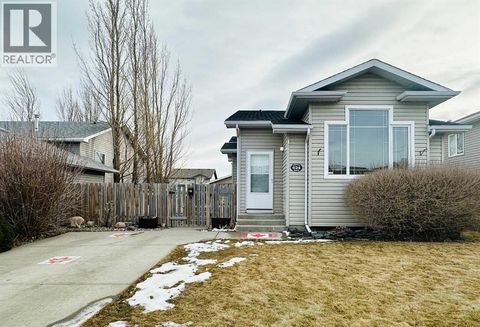 624 51 Avenue Coalhurst AB T0L0V0