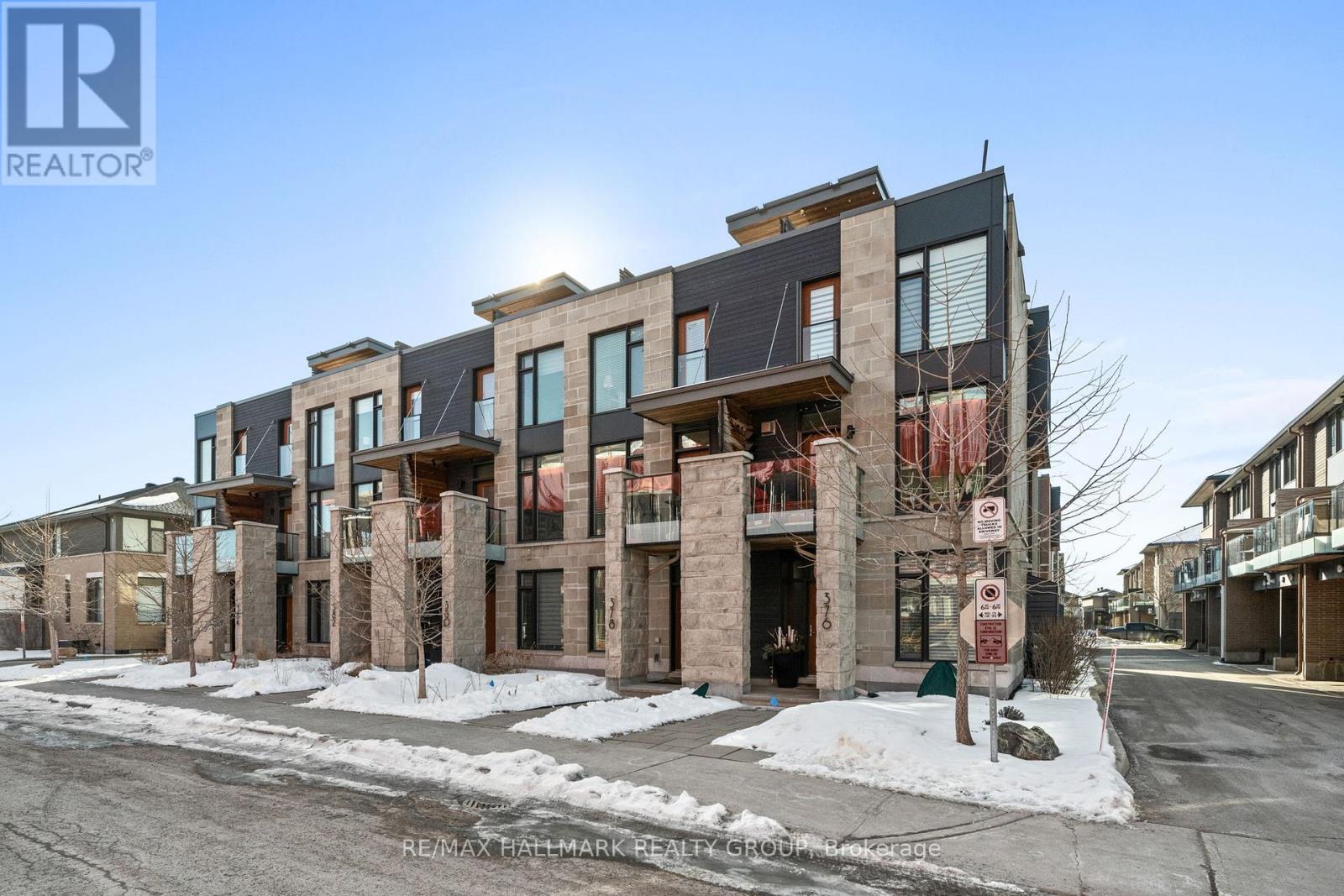 378 DESCHÂTELETS AVENUE