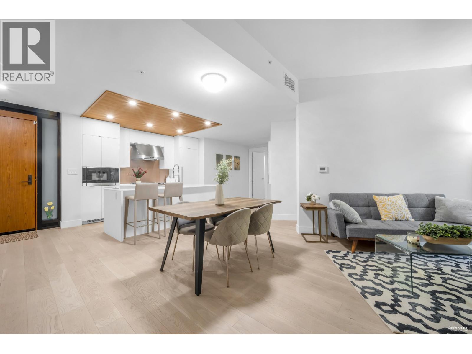 101 6699 NELSON AVENUE