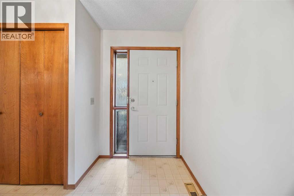 52 Sandarac Circle NW