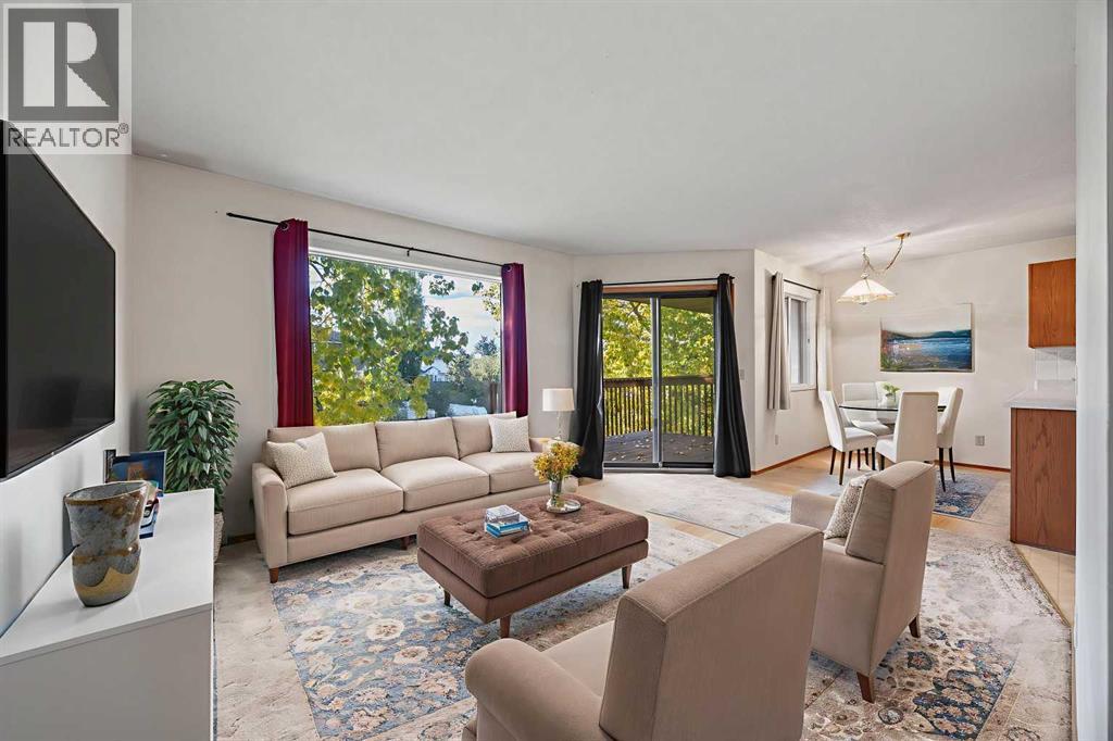 52 Sandarac Circle NW