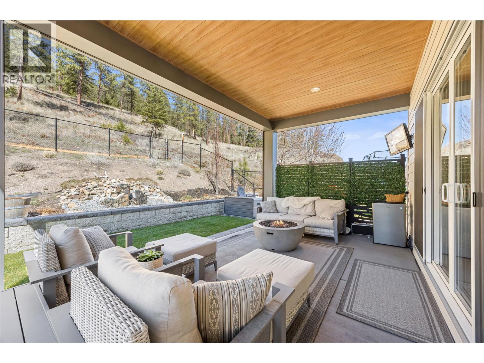 2598 Crown Crest Drive