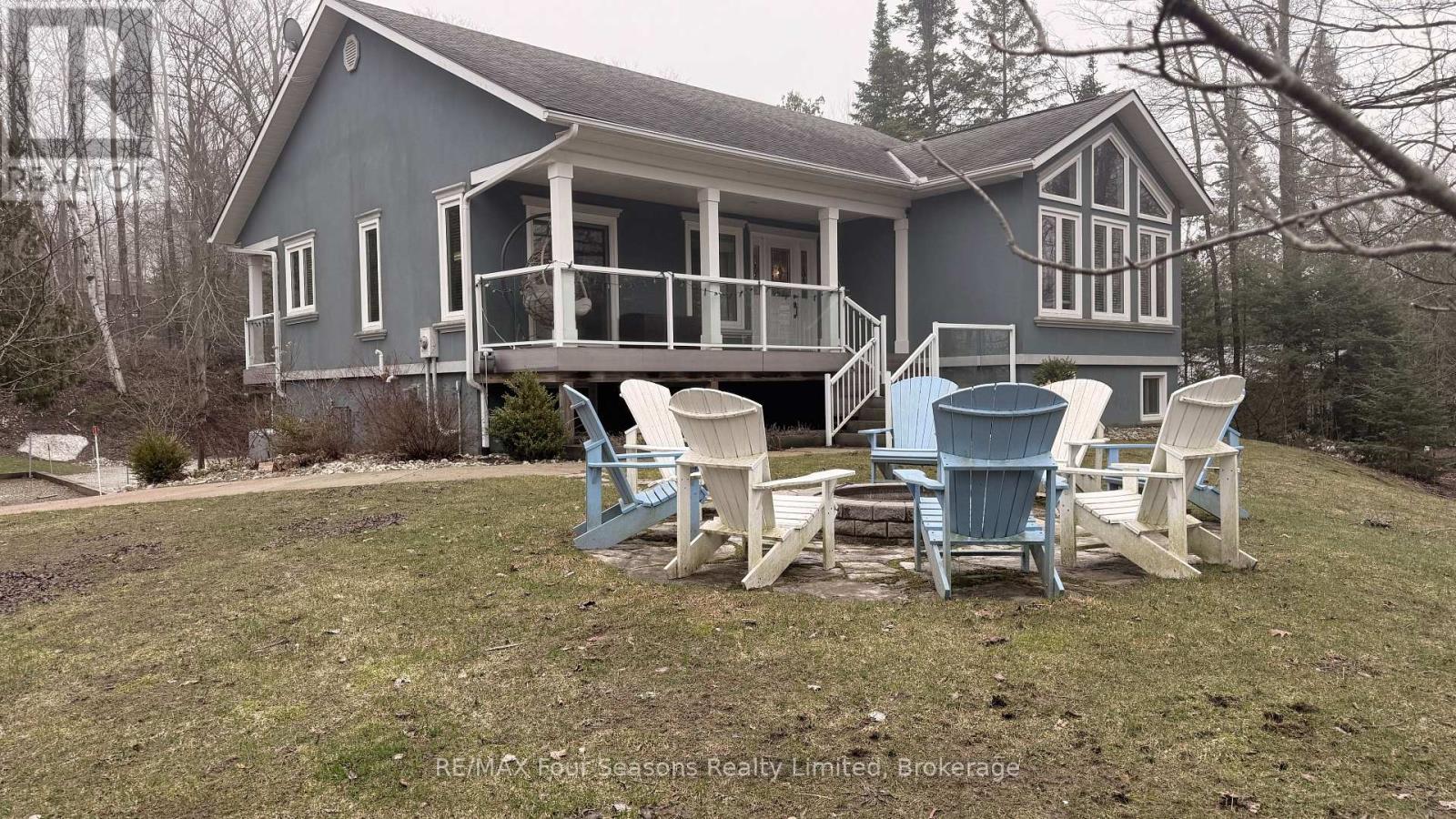 37 SILVER LAKE CRESCENT