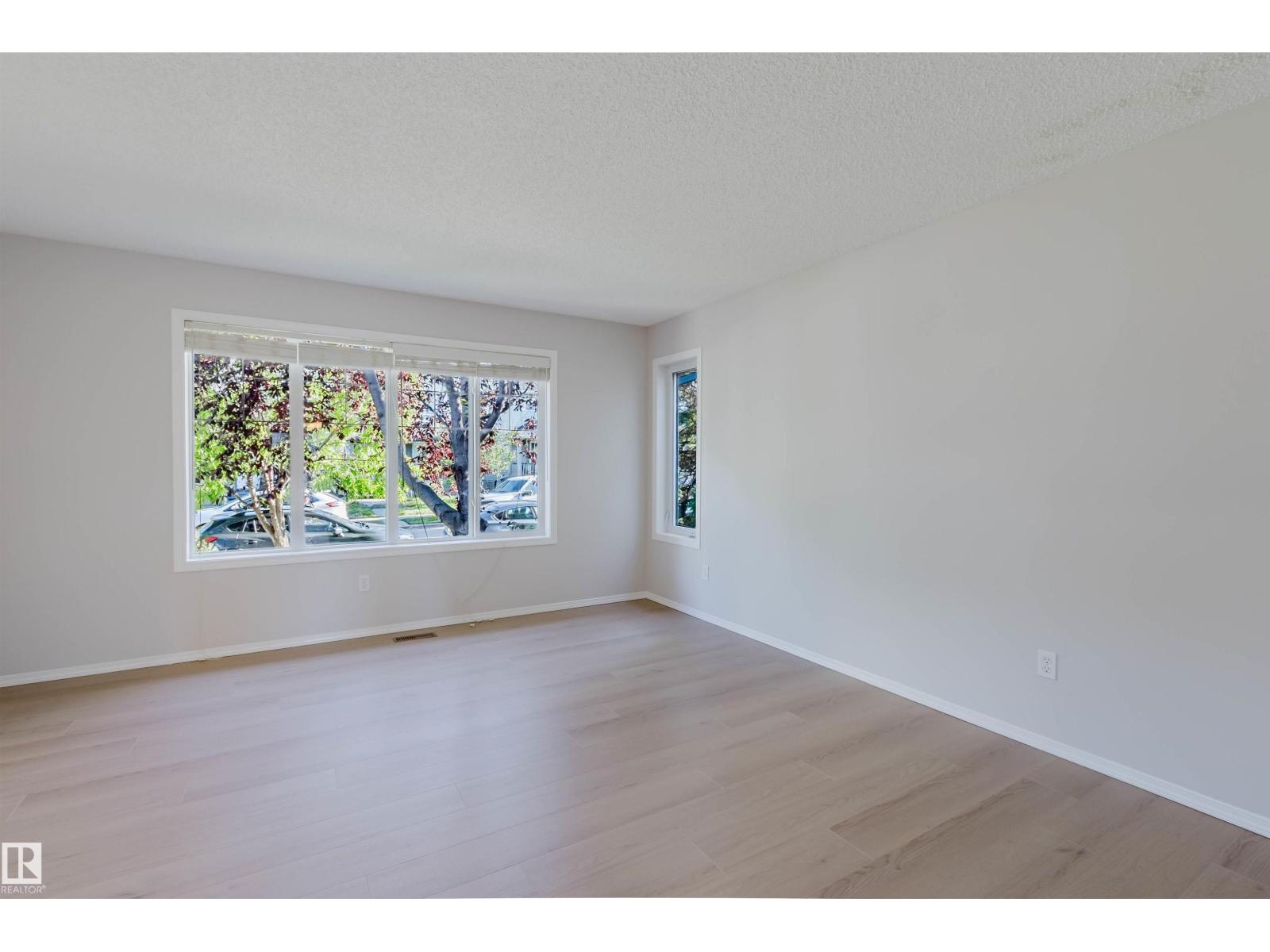 21332 89 AV NW